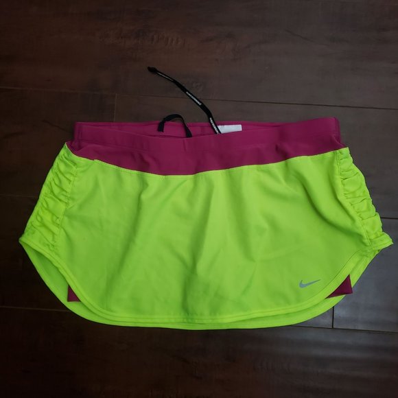 Nike L dry fit athletic short skort